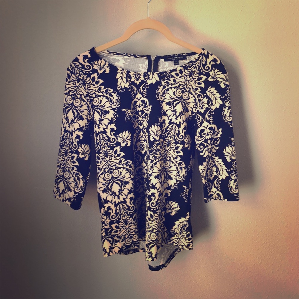 Cool cream and black print top. Never worn.